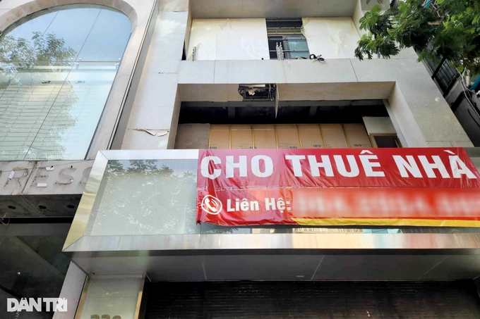 Lai no ro tinh trang thao chay khoi mat bang nha pho cho thue-Hinh-2