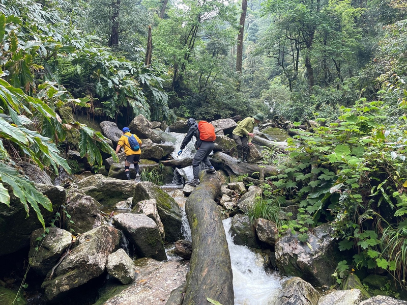 'Lac vao co tich' cung duong chinh phuc ngon nui hiem tro nhat Tay Bac-Hinh-9