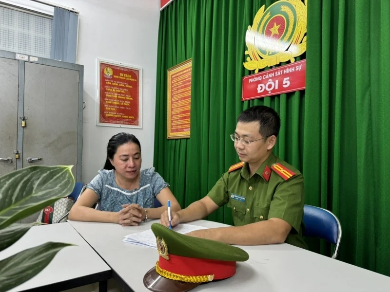 Goc khuat duong day mai dam co nguoi mau, dien vien tham gia-Hinh-2