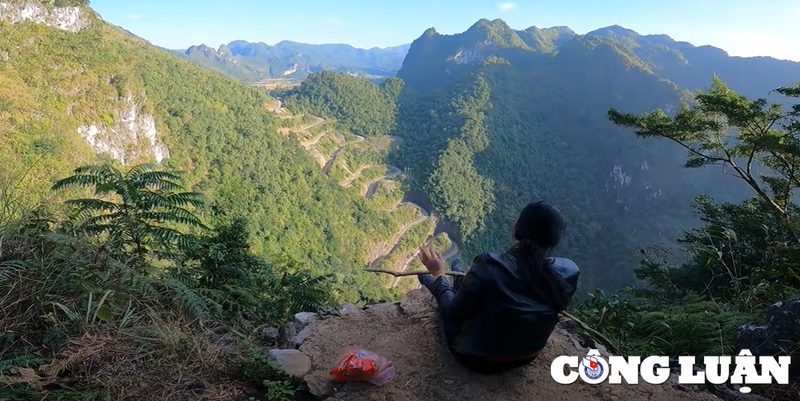 Chiem nguong deo Me Pia Cao Bang 14 tang uon luon tu tren cao-Hinh-2