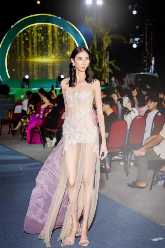 Cao Ngan nguoi mau Vietnam's Next Top Model ban tra muoi ot via he-Hinh-4