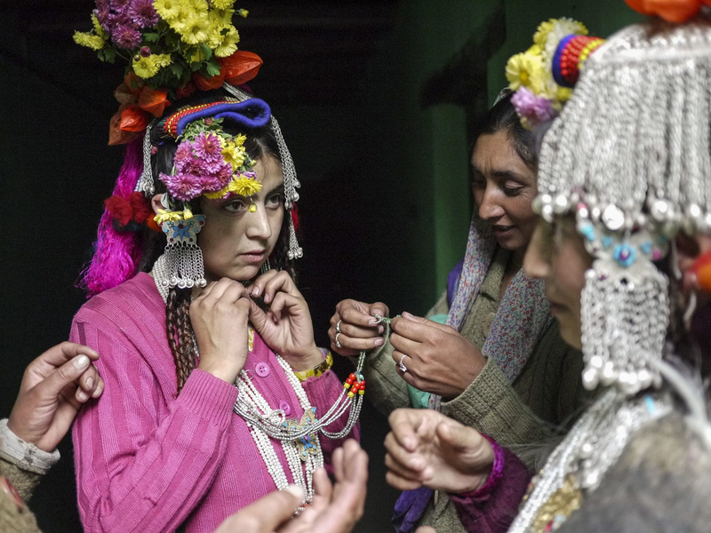 Ky la tap tuc tu do doi vo cua bo toc Drokpa, An Do-Hinh-7