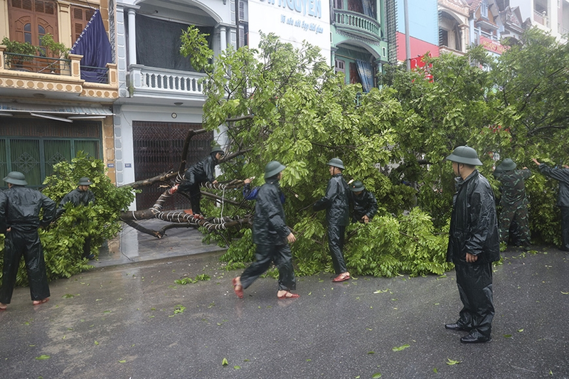 Quan doi trien khai luc luong ung pho bao so 3 Yagi-Hinh-2