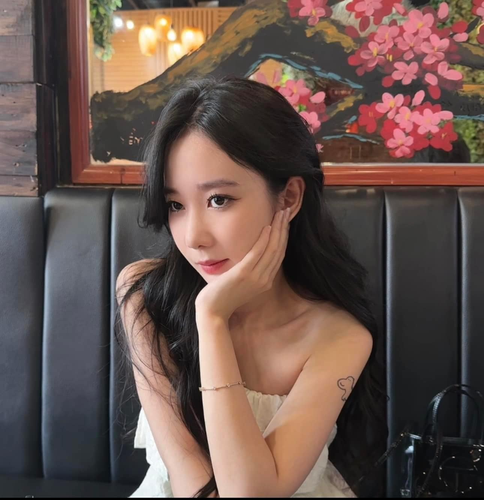Nu streamer “van nguoi me” bat ngo choi lon... coi mang day song-Hinh-2