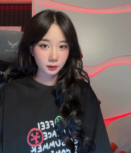 Nu streamer “van nguoi me” bat ngo choi lon... coi mang day song-Hinh-4