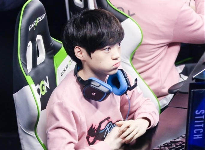 4 nam than choi game dinh cao, nhan sac cuc pham trong lang eSports-Hinh-5