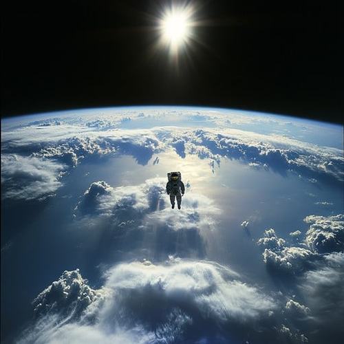 Cuu phi hanh gia NASA tiet lo gay choang 