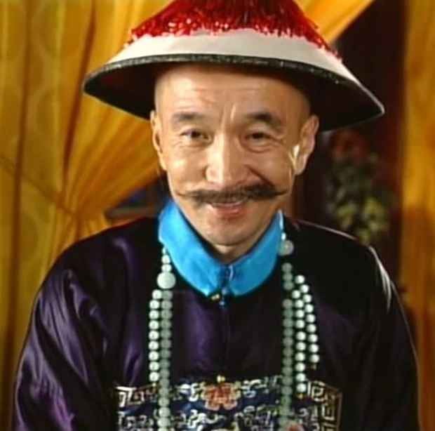 Được Lưu Dung tặng thùng gừng, sao Càn Long mặt biến sắc? - Hình 2 Duoc Luu Dung tang thung gung, sao Can Long mat bien sac?-Hinh-2