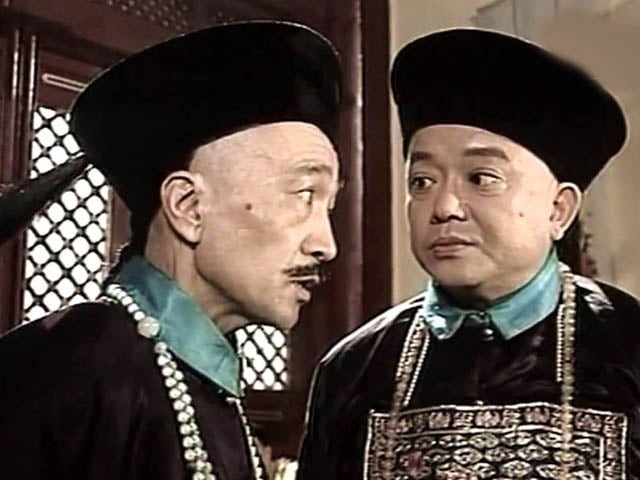 Được Lưu Dung tặng thùng gừng, sao Càn Long mặt biến sắc? Duoc Luu Dung tang thung gung, sao Can Long mat bien sac?