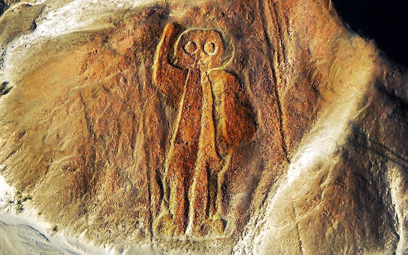 Dung AI, chuyen gia vo oa pha giai hinh ve Nazca ngan nam bi an
