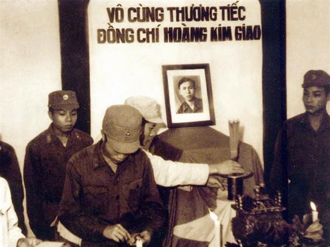 Xúc động hiện vật đặc biệt ngày 30/4 ít người biết đến - Hình 4 Xuc dong hien vat dac biet ngay 30/4 it nguoi biet den-Hinh-4