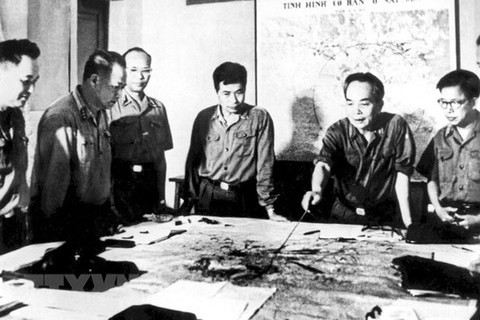 Bài học lịch sử quý giá từ sự kiện 30/4/1975 - Hình 3 Bai hoc lich su quy gia tu su kien 30/4/1975-Hinh-3