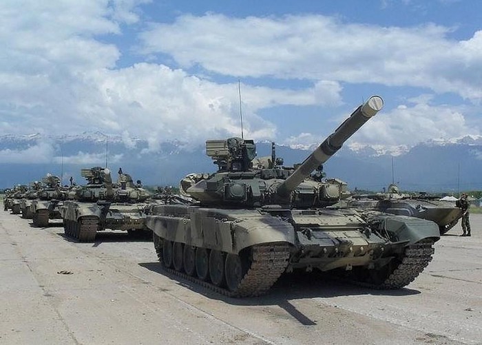 Tiep tuc giao tranh, xe tang T-90S cua Azerbaijan lai bi ha guc-Hinh-6