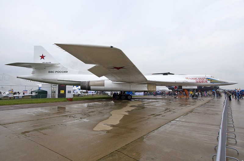 Xot xa so phan may bay Tu-160 bi xe thit o Ukraine trong qua khu-Hinh-10