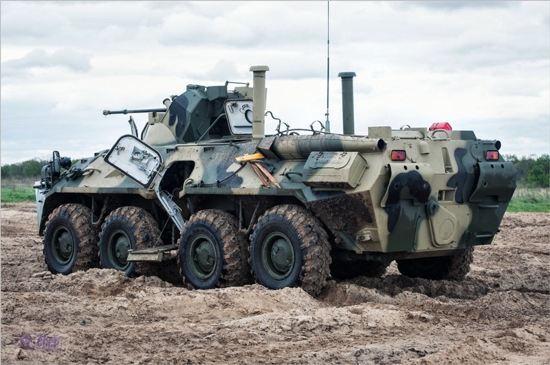 Khoanh khac xe thiet giap BTR-82 cua Nga no tung o Syria-Hinh-4