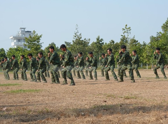 Trinh sat Viet Nam kho luyen tuyet ky tren thao truong-Hinh-3