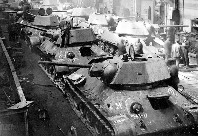 Bi mat dang sau so luong xe tang T-34 nhieu vo ke cua Lien Xo-Hinh-3