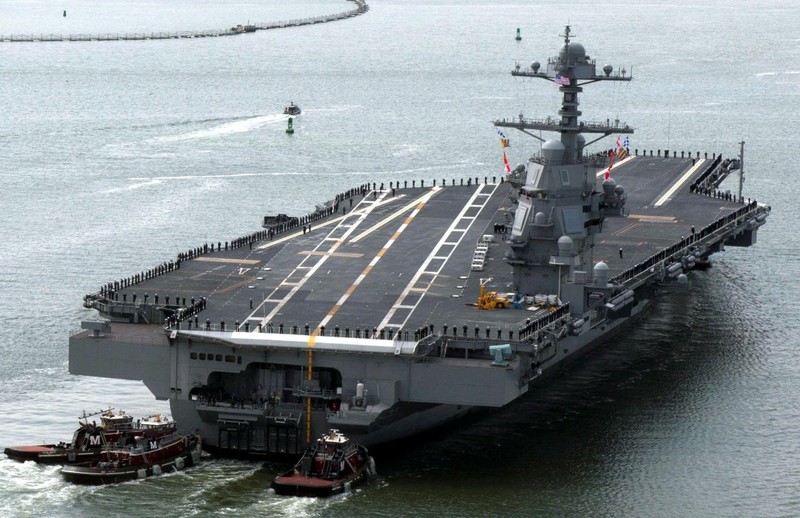 My phat met voi sieu tau san bay tau san bay USS Gerald R. Ford-Hinh-7