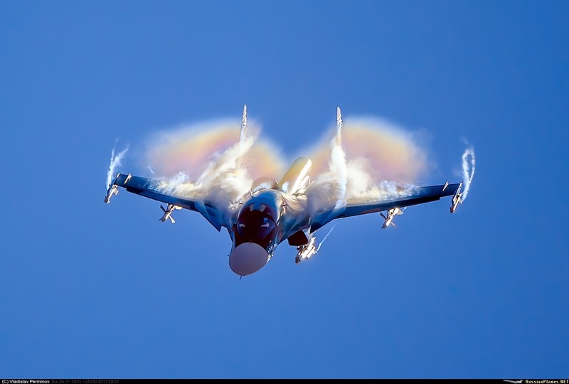 Toi luot tiem kich - bom Su-34 tro thanh nan nhan bi Trung Quoc 