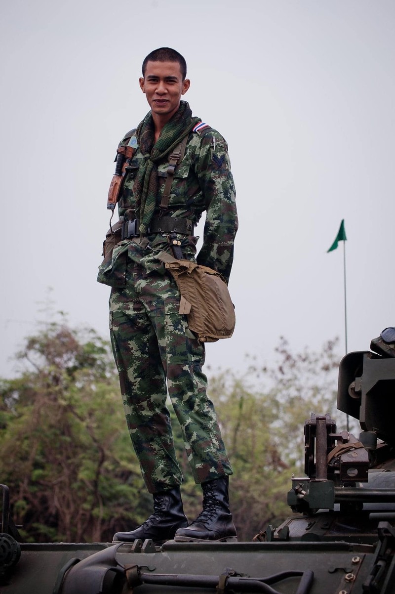 Can canh linh tang thiet giap Thai Lan voi toan trang bi My-Hinh-12