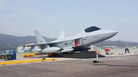 Tiem kich tang hinh Han Quoc: Dua con roi cua F-22 Raptor My-Hinh-8