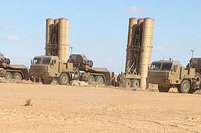 Nong: Ten lua S-400 cua Nga toi Algeria, bao gio My trung phat?-Hinh-9