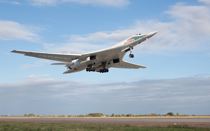 Tu-160 cua Nga duoc trang bi dong co moi voi uy luc gap boi-Hinh-5