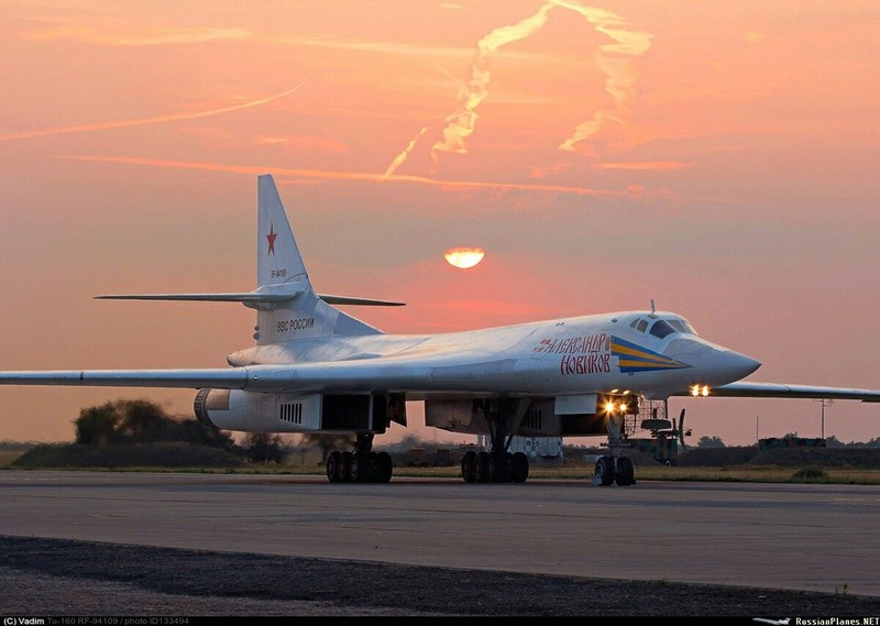 Tu-160 cua Nga duoc trang bi dong co moi voi uy luc gap boi-Hinh-7