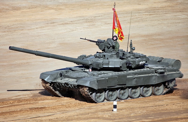 Xe tang T-90: Cai ten chi la chieu tro Marketing cua Nga!-Hinh-11