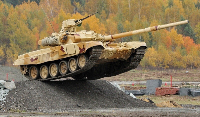 Xe tang T-90: Cai ten chi la chieu tro Marketing cua Nga!-Hinh-13