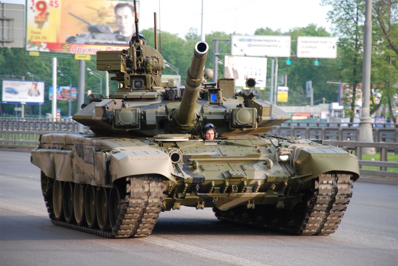 Xe tang T-90: Cai ten chi la chieu tro Marketing cua Nga!-Hinh-4