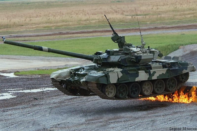 Xe tang T-90: Cai ten chi la chieu tro Marketing cua Nga!-Hinh-6