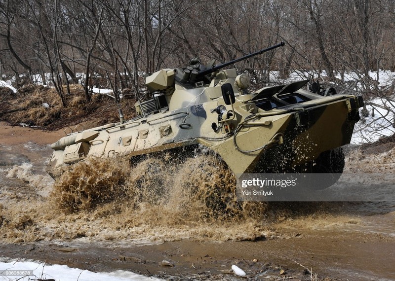 Nga: Tai xe cong nghe bi thiet giap BTR-82A dam bep dau-Hinh-14