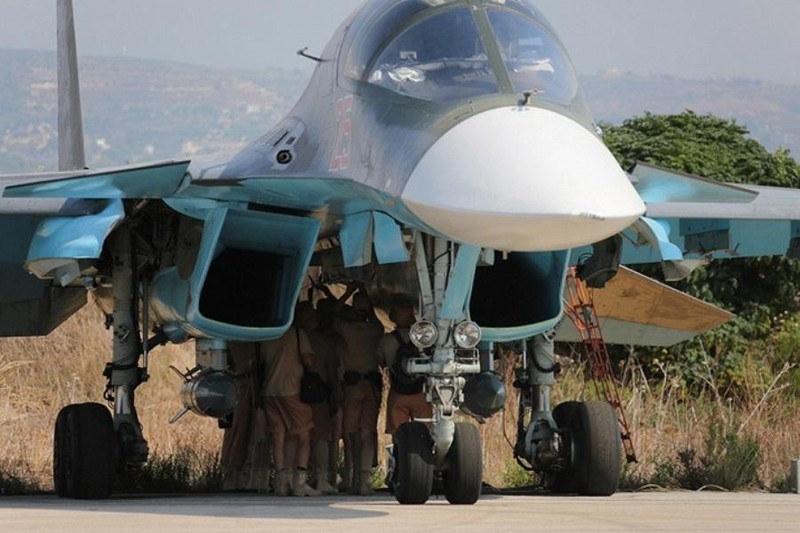 Chien dau co Su-34 Nga doi bom, nua tinh Idlib chim trong bien lua-Hinh-2