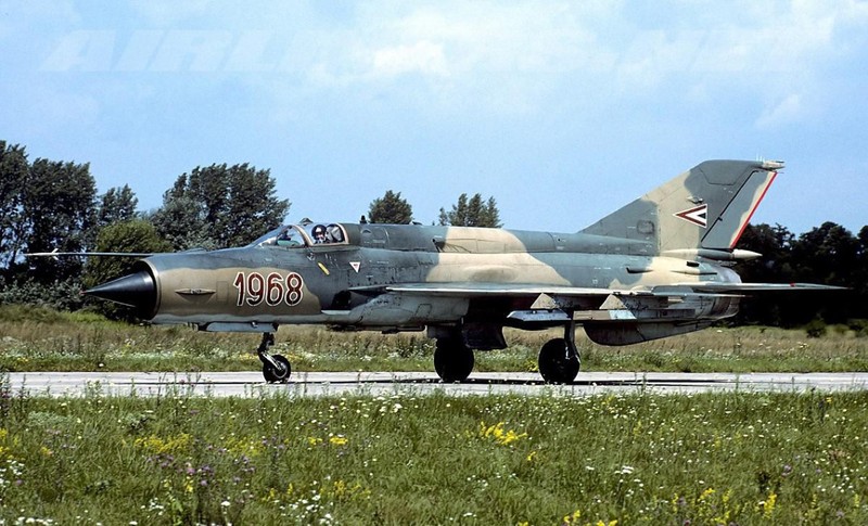 Viet Nam tung bien che phien ban MiG-21Bis manh ngang F-16-Hinh-18