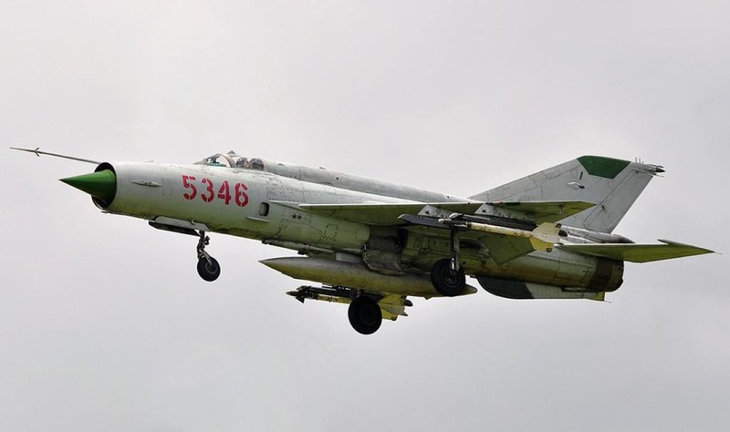 Viet Nam tung bien che phien ban MiG-21Bis manh ngang F-16-Hinh-21