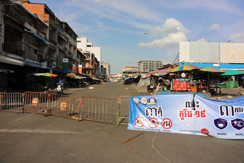 Dai su quan keu goi ba con tai Campuchia binh tinh, khong vuot bien