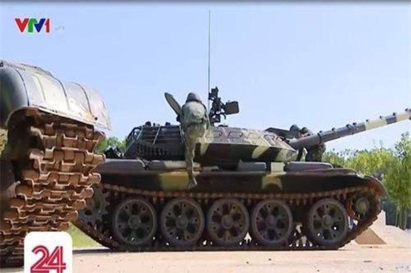 Bao Nga so sanh xe tang T-54M Viet Nam voi... Merkava cua Israel-Hinh-8