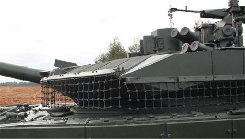 T-90M tu vi tri du bi bong vut sang trong luc quan Nga-Hinh-11