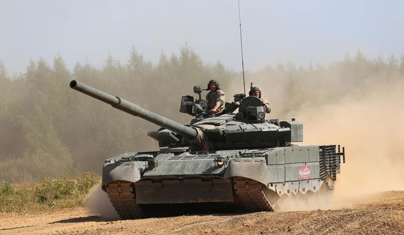 T-90M tu vi tri du bi bong vut sang trong luc quan Nga-Hinh-16