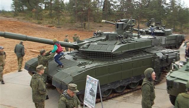 T-90M tu vi tri du bi bong vut sang trong luc quan Nga-Hinh-21