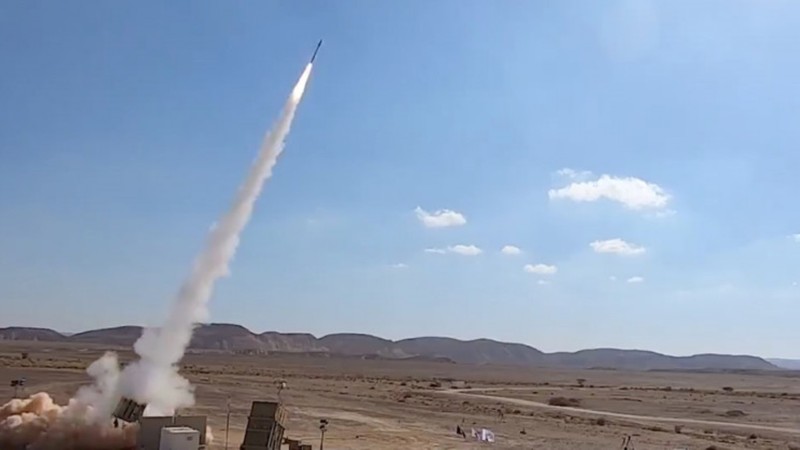 Quan ta ban quan minh: UAV Israel bi ban ha boi chinh Iron Dome-Hinh-6