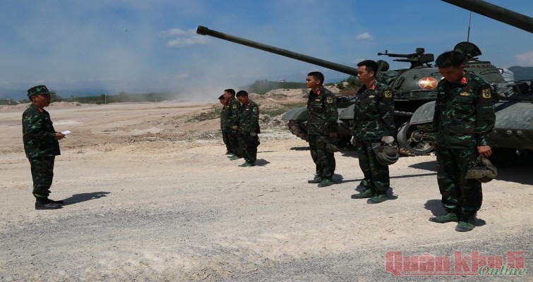 Xe tang Viet Nam doi nang huan luyen cho Tank Biathlon 2021-Hinh-5