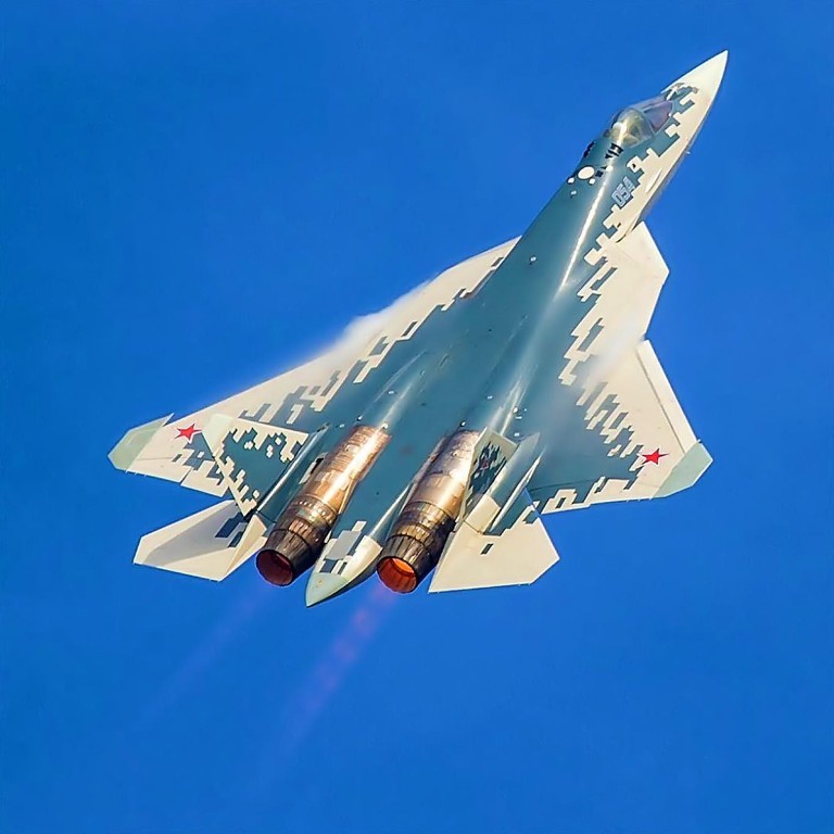 My chup anh ve tinh soi ro Su-57 Nga tu tap 