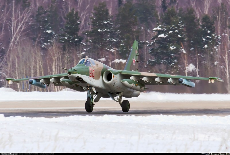 Cuong kich Su-25SM3 Nga dung con thay xang, 