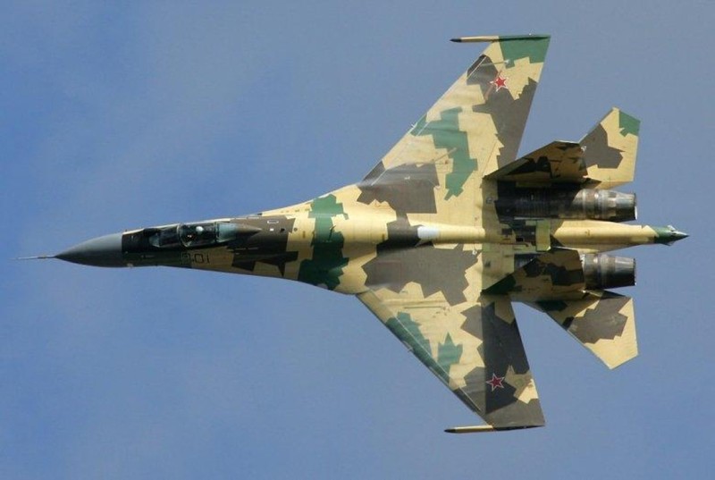Phi cong F-35 phai tranh xa Su-35 neu khong muon bi ban ha-Hinh-8