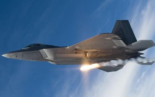 My dieu so luong F-22 