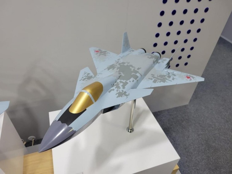 Nga tiep tuc gay soc tai MAKS 2021 voi tiem kich tang hinh bi an MiG-49-Hinh-5