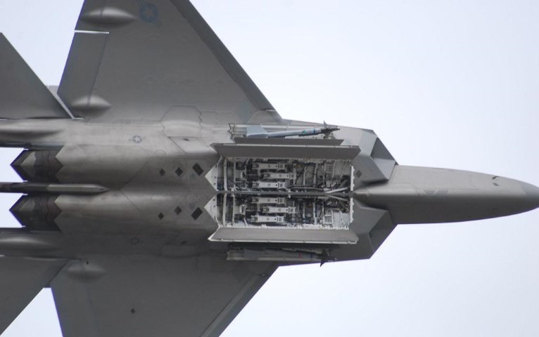 Mai toe lua duong bang khi ha canh khan, tiet lo thiet ke la cua F-22 Raptor-Hinh-12