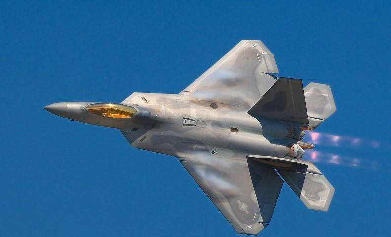 Mai toe lua duong bang khi ha canh khan, tiet lo thiet ke la cua F-22 Raptor-Hinh-13